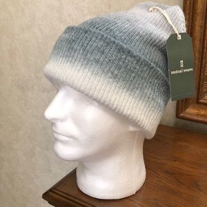 New Men’s Grey/white two tone hat.  By Mutual Weave.